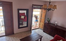 Piso La Plazuela Con Balcones